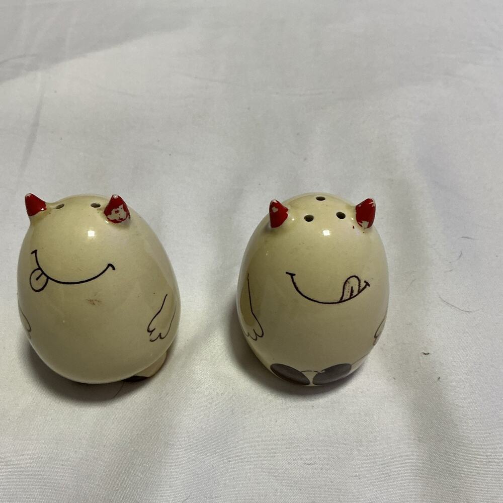 Vintage Lagardo Tackett Devil Egg Salt Pepper Set Anthropomorphic Japan 1960's